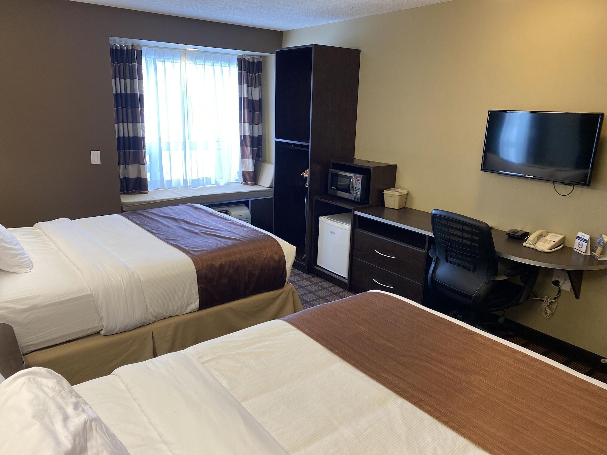 Microtel Inn & Suites By Wyndham - Тіммінс Екстер'єр фото