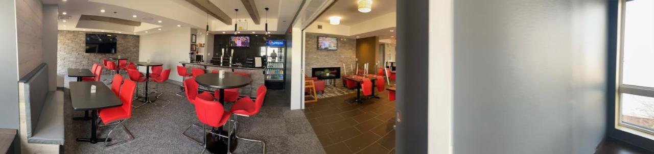 Microtel Inn & Suites By Wyndham - Тіммінс Екстер'єр фото